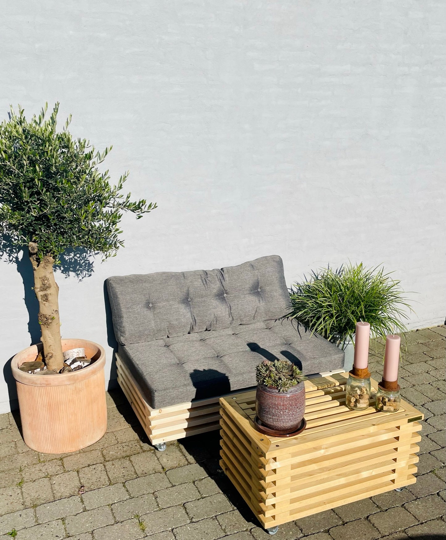Loungesofa af traller inkl. Hynde