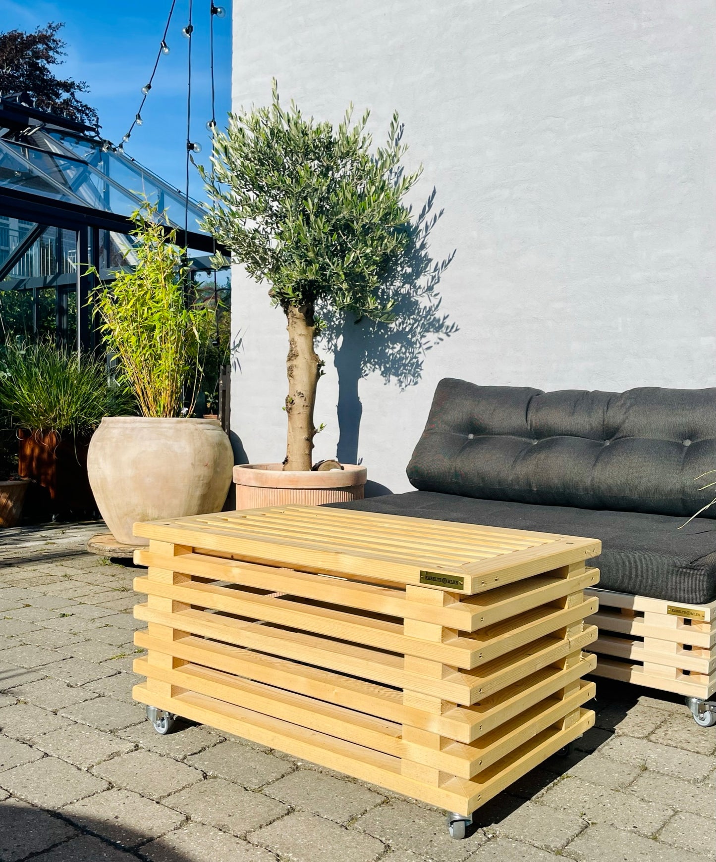 Loungesofa af traller inkl. Hynde