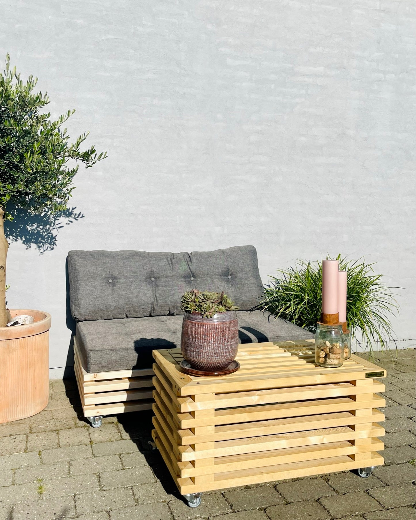 Loungesofa af traller inkl. Hynde