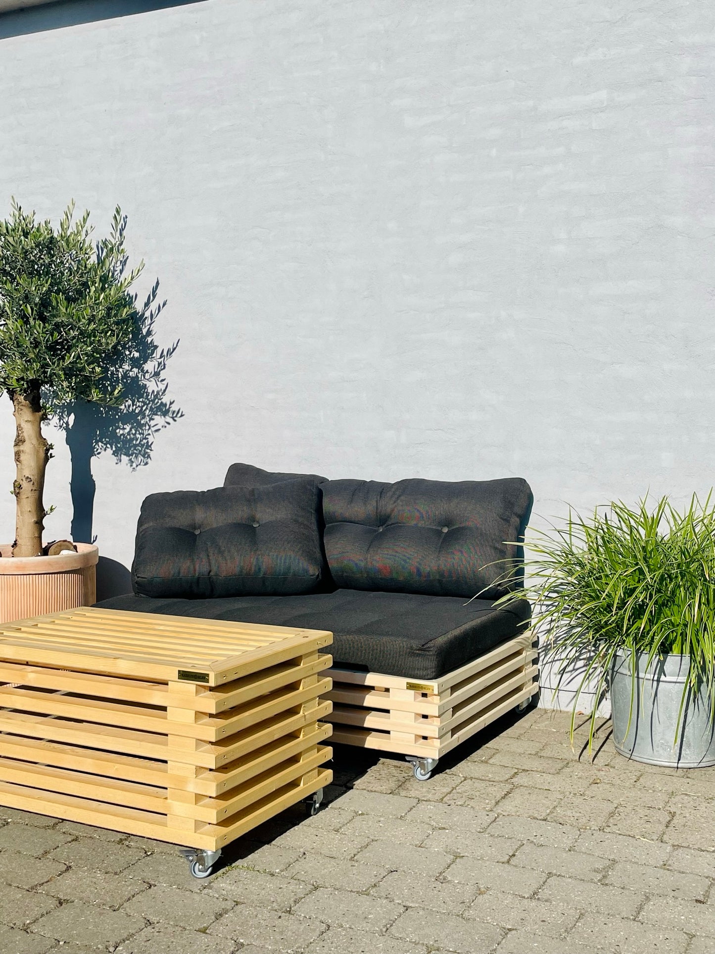 Loungesofa af traller inkl. Hynde