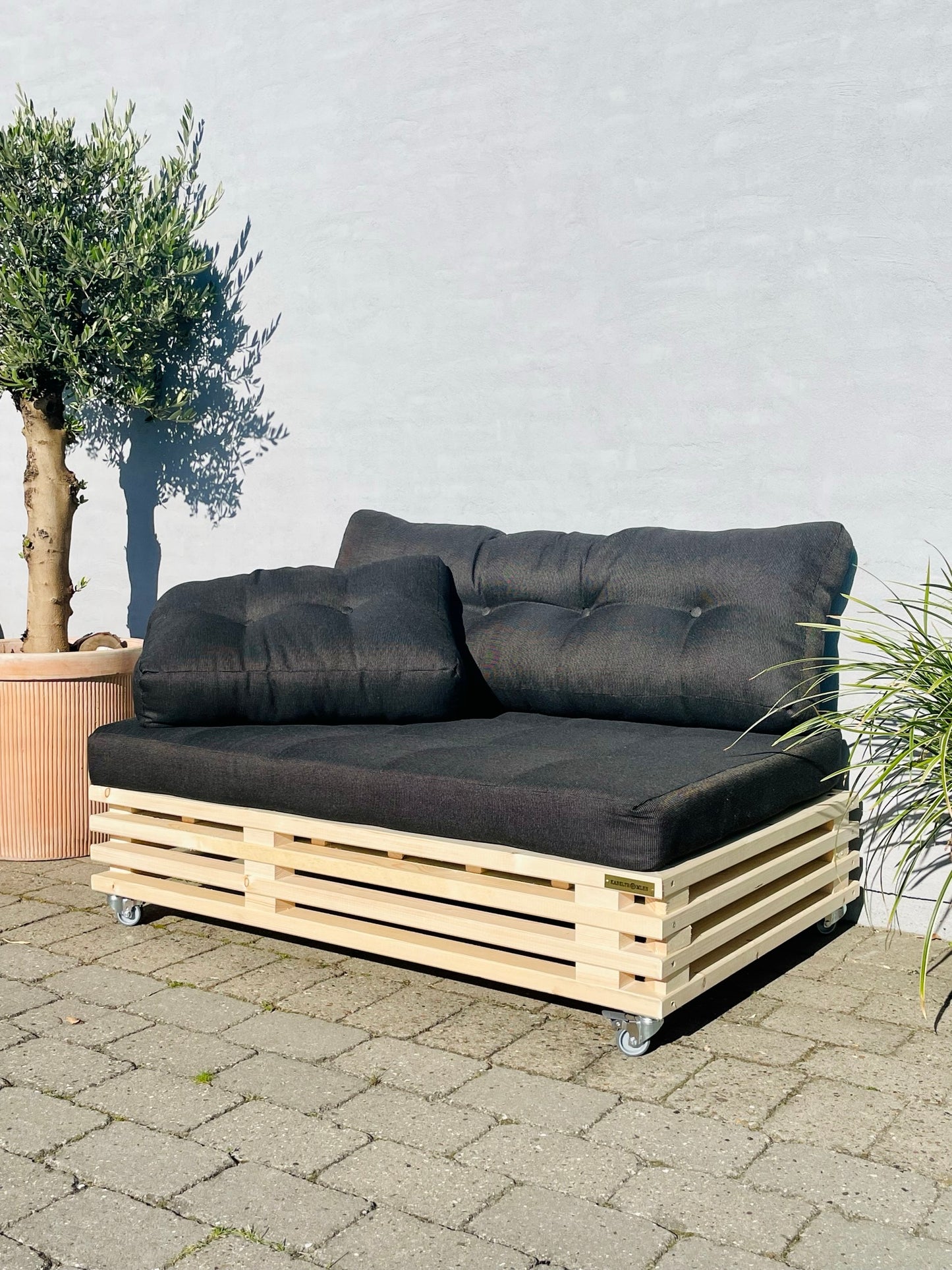 Loungesofa af traller inkl. Hynde