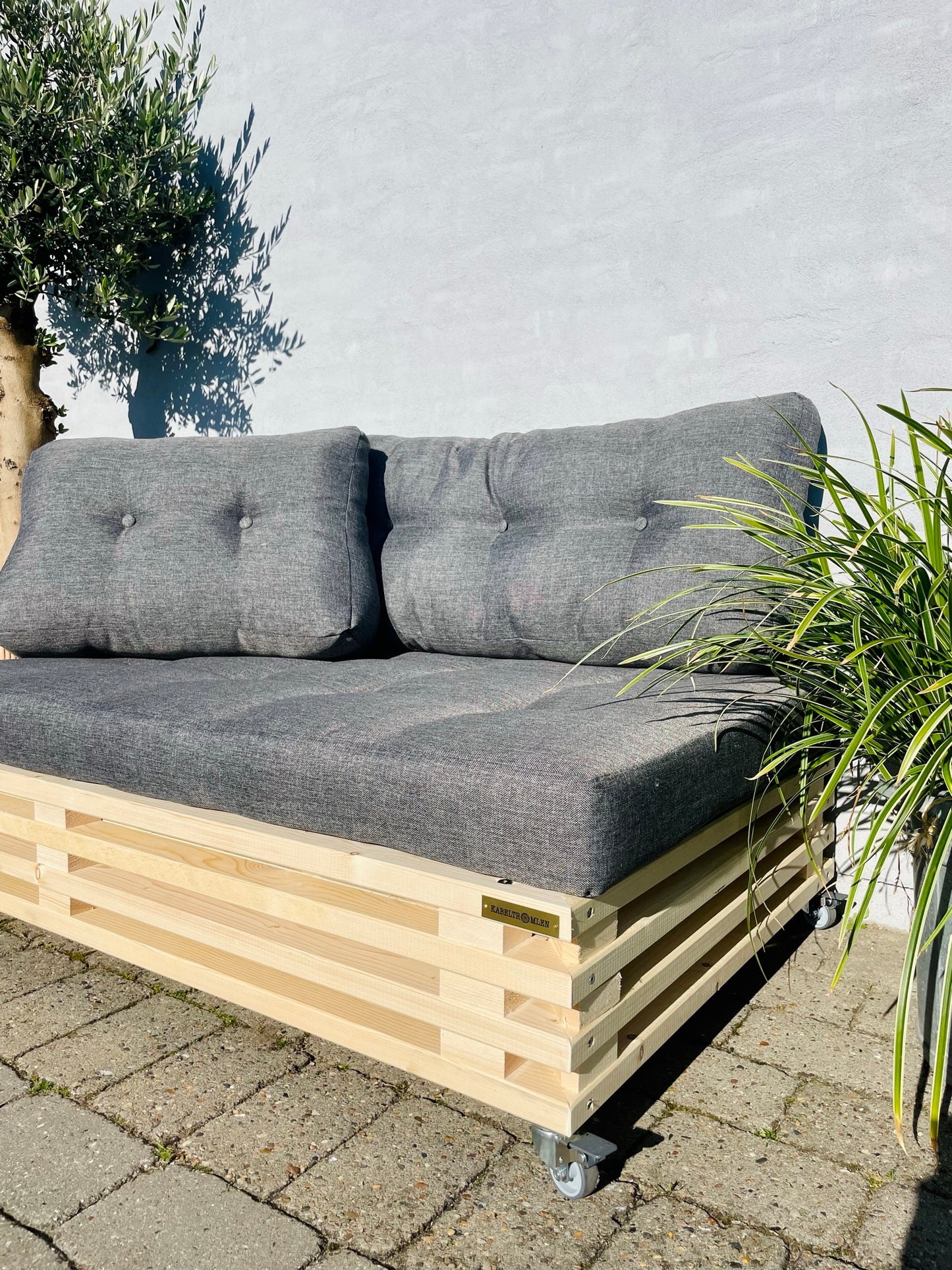 Loungesofa af traller inkl. Hynde